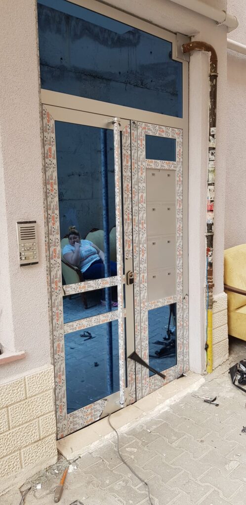 Alüminyum Kapı modeli 3